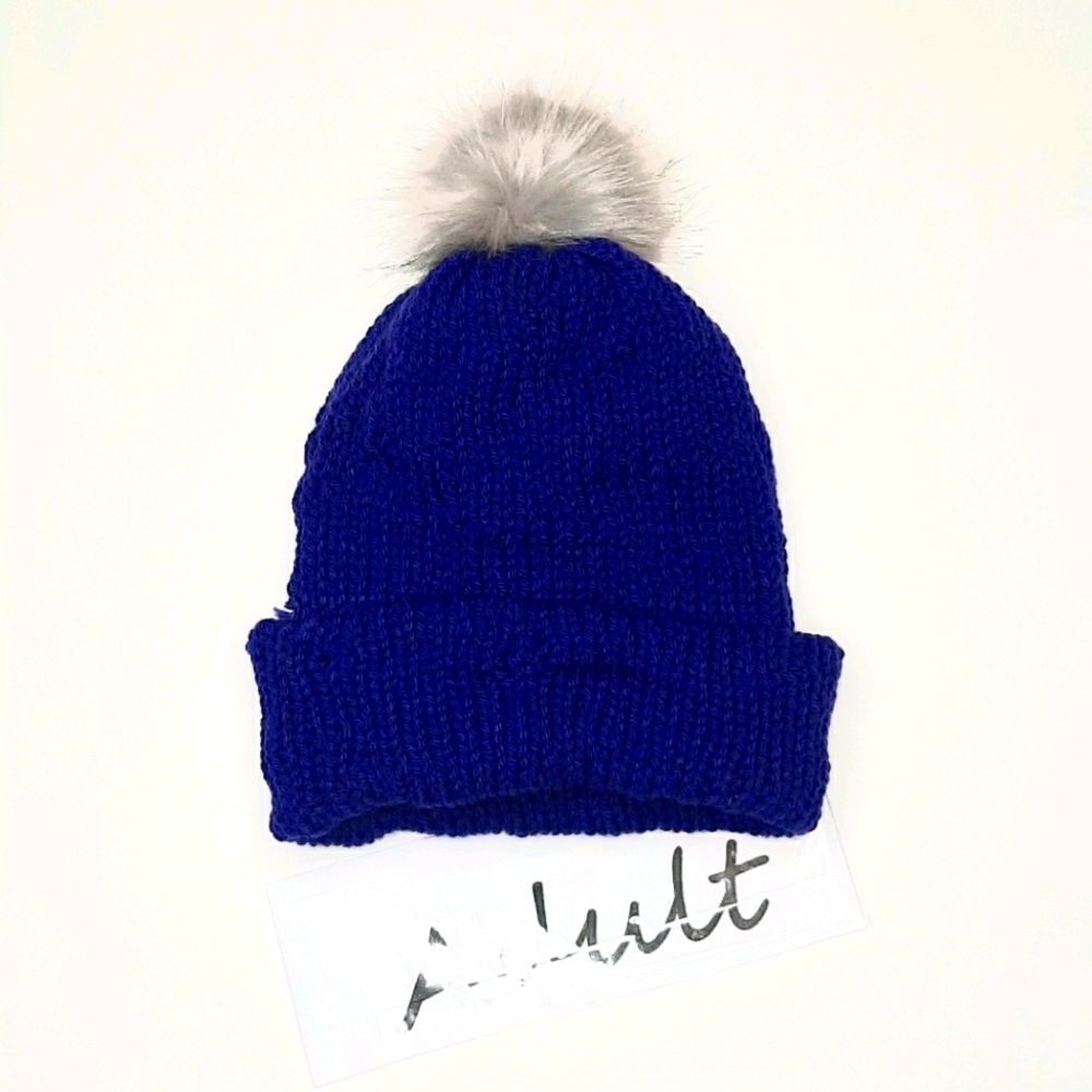 Royal blue chunky thread knit hat
